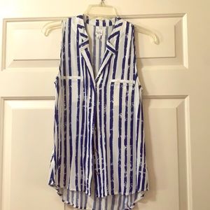 Like New Purple and White Tank